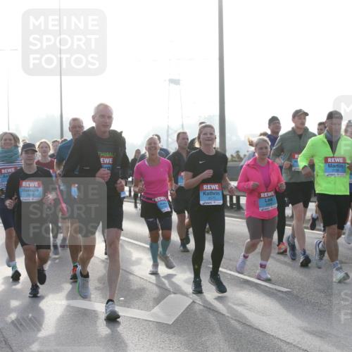 03.10.2026 - Köhlbrandbrückenlauf Jannik Wohlers http://msf.ph/oto/10706265 03.10.2026 09:21:33 Position 3 2898, 2577, 2159 meine-sportfotos.de