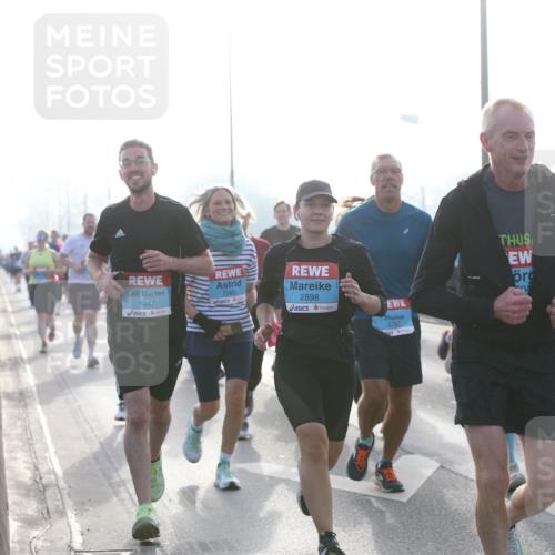 03.10.2026 - Köhlbrandbrückenlauf Jannik Wohlers http://msf.ph/oto/10706277 03.10.2026 09:21:34 Position 3 2980, 1047, 2898, 3767 meine-sportfotos.de