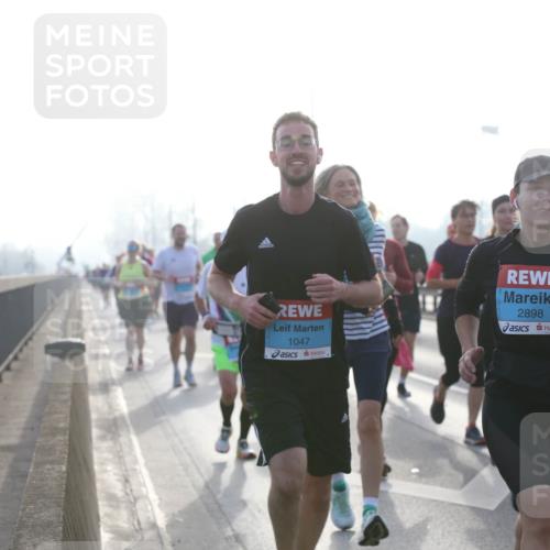 03.10.2026 - Köhlbrandbrückenlauf Jannik Wohlers http://msf.ph/oto/10706280 03.10.2026 09:21:35 Position 3 1047, 2898, 1767 meine-sportfotos.de