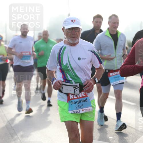 03.10.2026 - Köhlbrandbrückenlauf Jannik Wohlers http://msf.ph/oto/10706293 03.10.2026 09:21:37 Position 3 2595, 3764 meine-sportfotos.de