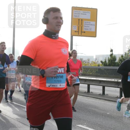 03.10.2026 - Köhlbrandbrückenlauf Jannik Wohlers http://msf.ph/oto/10706301 03.10.2026 09:21:47 Position 3 1889, 1887, 1888, 1769, 776, 2488, 1306 meine-sportfotos.de