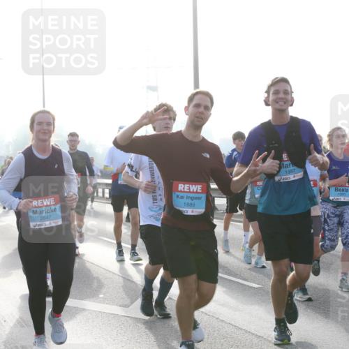 03.10.2026 - Köhlbrandbrückenlauf Jannik Wohlers http://msf.ph/oto/10706307 03.10.2026 09:21:49 Position 3 2647, 1887, 1889, 1393, 1888 meine-sportfotos.de