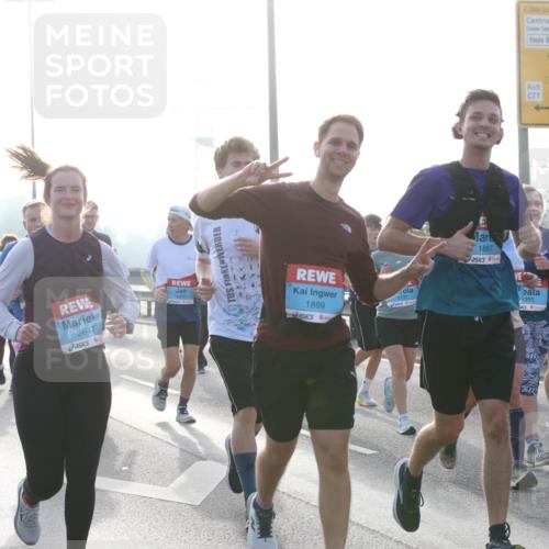 03.10.2026 - Köhlbrandbrückenlauf Jannik Wohlers http://msf.ph/oto/10706316 03.10.2026 09:21:49 Position 3 2647, 2, 1889, 2737, 1887, 1393, 1888 meine-sportfotos.de