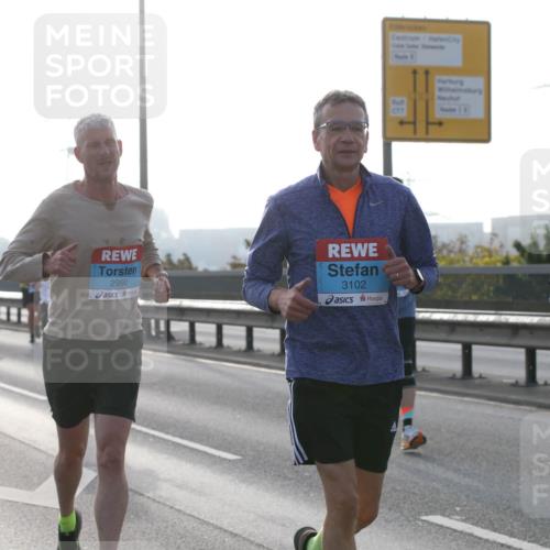 03.10.2026 - Köhlbrandbrückenlauf Jannik Wohlers http://msf.ph/oto/10706357 03.10.2026 09:22:01 Position 3 2990, 3102, 3132 meine-sportfotos.de