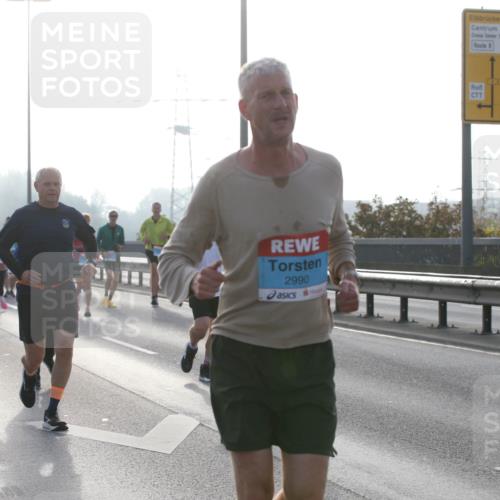 03.10.2026 - Köhlbrandbrückenlauf Jannik Wohlers http://msf.ph/oto/10706362 03.10.2026 09:22:01 Position 3 2990 meine-sportfotos.de
