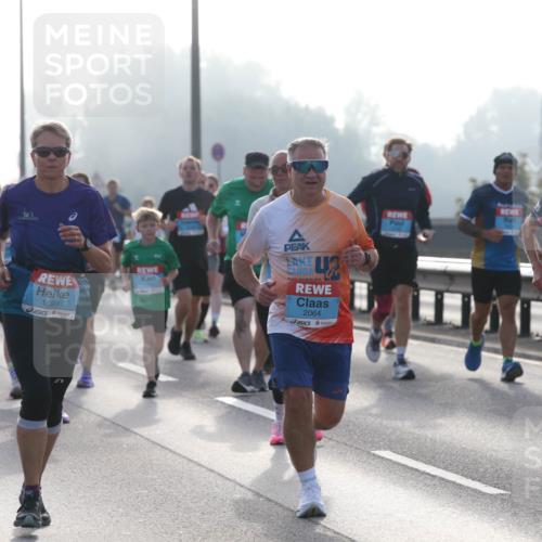 03.10.2026 - Köhlbrandbrückenlauf Jannik Wohlers http://msf.ph/oto/10706370 03.10.2026 09:22:04 Position 3 1691, 2064, 1092, 1209 meine-sportfotos.de