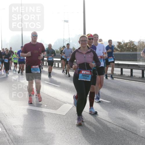 03.10.2026 - Köhlbrandbrückenlauf Jannik Wohlers http://msf.ph/oto/10706412 03.10.2026 09:22:17 Position 3 21, 3975, 2603, 2323 meine-sportfotos.de