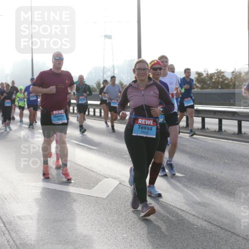 03.10.2026 - Köhlbrandbrückenlauf Jannik Wohlers http://msf.ph/oto/10706415 03.10.2026 09:22:17 Position 3 2824, 2603, 154, 2323 meine-sportfotos.de