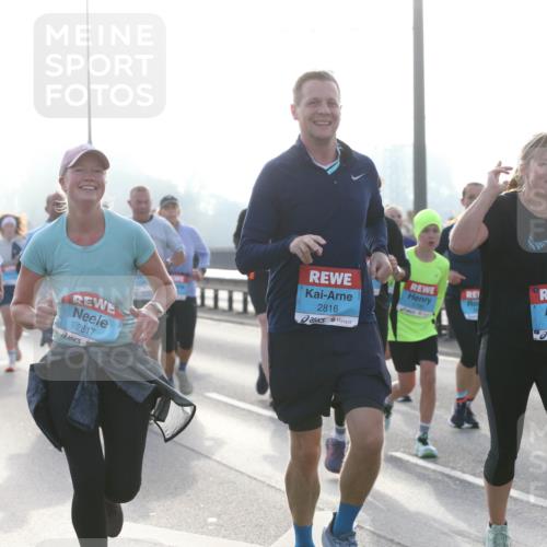 03.10.2026 - Köhlbrandbrückenlauf Jannik Wohlers http://msf.ph/oto/10706444 03.10.2026 09:22:23 Position 3 3815, 2817, 2816, 1182 meine-sportfotos.de