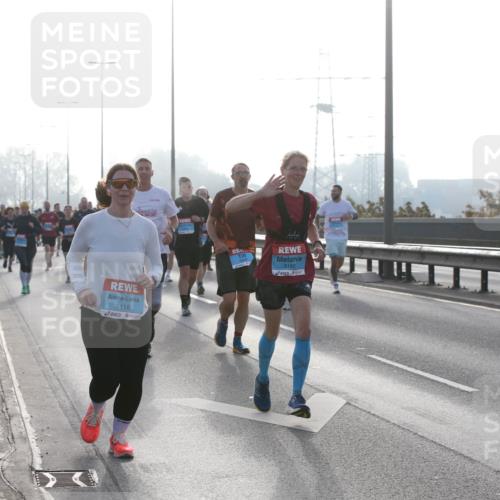 03.10.2026 - Köhlbrandbrückenlauf Jannik Wohlers http://msf.ph/oto/10706486 03.10.2026 09:22:30 Position 3 3118, 3152, 1474 meine-sportfotos.de