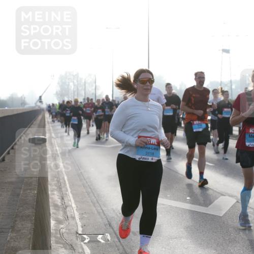 03.10.2026 - Köhlbrandbrückenlauf Jannik Wohlers http://msf.ph/oto/10706488 03.10.2026 09:22:30 Position 3 3118, 3152 meine-sportfotos.de