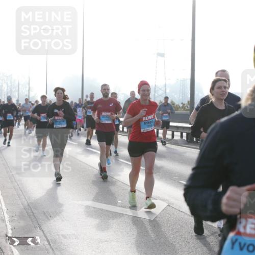 03.10.2026 - Köhlbrandbrückenlauf Jannik Wohlers http://msf.ph/oto/10706504 03.10.2026 09:22:38 Position 3 1169 meine-sportfotos.de