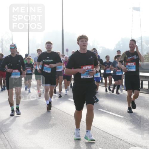03.10.2026 - Köhlbrandbrückenlauf Jannik Wohlers http://msf.ph/oto/10706518 03.10.2026 09:22:41 Position 3 30 meine-sportfotos.de