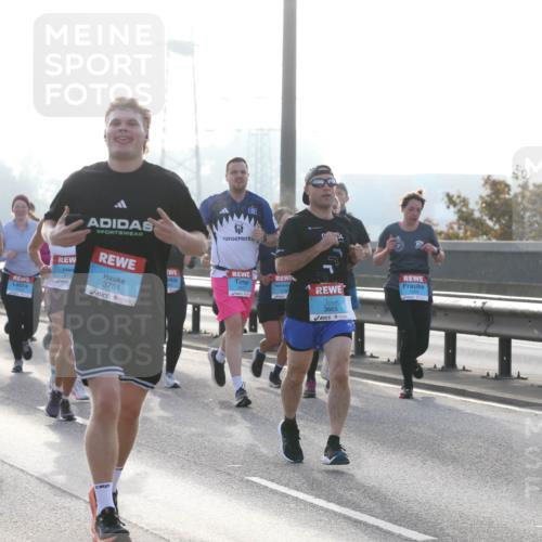 03.10.2026 - Köhlbrandbrückenlauf Jannik Wohlers http://msf.ph/oto/10706537 03.10.2026 09:22:45 Position 3 3772, 373, 3761, 3865, 377 meine-sportfotos.de