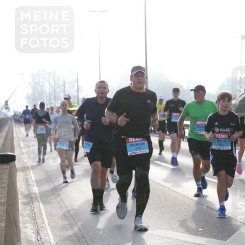 03.10.2026 - Köhlbrandbrückenlauf Jannik Wohlers http://msf.ph/oto/10706555 03.10.2026 09:22:49 Position 3 1753, 1612, 1611 meine-sportfotos.de