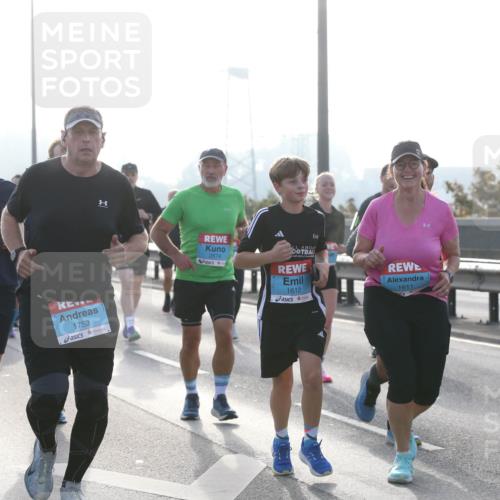 03.10.2026 - Köhlbrandbrückenlauf Jannik Wohlers http://msf.ph/oto/10706560 03.10.2026 09:22:50 Position 3 30, 1753, 2674, 1612, 1611, 1710 meine-sportfotos.de