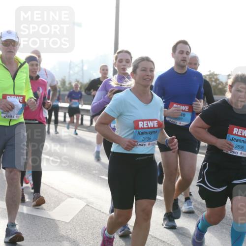 03.10.2026 - Köhlbrandbrückenlauf Jannik Wohlers http://msf.ph/oto/10706593 03.10.2026 09:22:56 Position 3 3136, 3697, 2838 meine-sportfotos.de