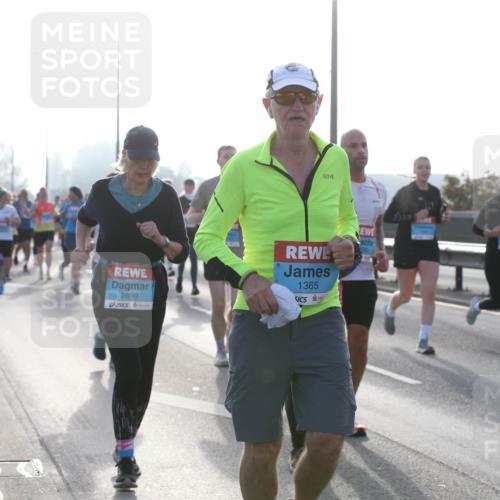 03.10.2026 - Köhlbrandbrückenlauf Jannik Wohlers http://msf.ph/oto/10706597 03.10.2026 09:22:57 Position 3 2690, 1365 meine-sportfotos.de