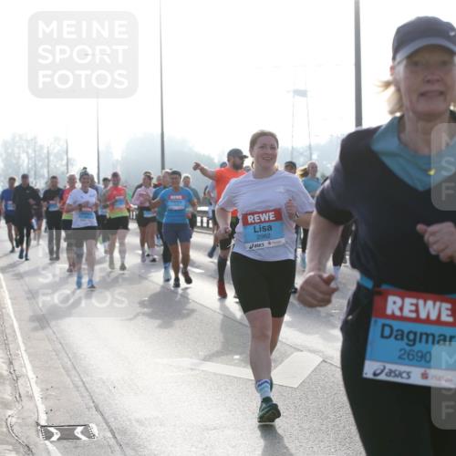 03.10.2026 - Köhlbrandbrückenlauf Jannik Wohlers http://msf.ph/oto/10706602 03.10.2026 09:22:59 Position 3 2982, 2690 meine-sportfotos.de
