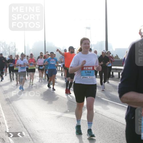 03.10.2026 - Köhlbrandbrückenlauf Jannik Wohlers http://msf.ph/oto/10706609 03.10.2026 09:22:59 Position 3 111, 2982, 2690 meine-sportfotos.de