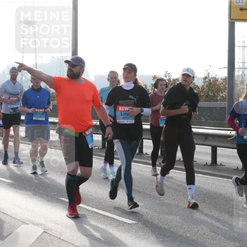 03.10.2026 - Köhlbrandbrückenlauf Jannik Wohlers http://msf.ph/oto/10706619 03.10.2026 09:23:01 Position 3 16, 2883, 3445, 3271 meine-sportfotos.de