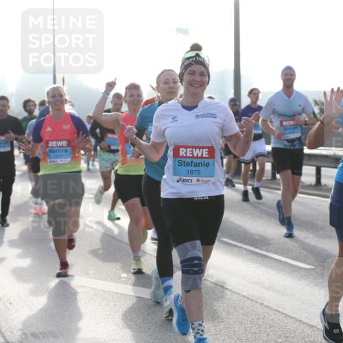 03.10.2026 - Köhlbrandbrückenlauf Jannik Wohlers http://msf.ph/oto/10706636 03.10.2026 09:23:03 Position 3 1519, 1875, 1635 meine-sportfotos.de