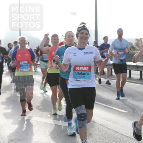 03.10.2026 - Köhlbrandbrückenlauf Jannik Wohlers http://msf.ph/oto/10706640 03.10.2026 09:23:03 Position 3 1519, 1635, 1875 meine-sportfotos.de
