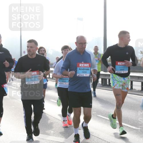 03.10.2026 - Köhlbrandbrückenlauf Jannik Wohlers http://msf.ph/oto/10706668 03.10.2026 09:23:06 Position 3 1653, 3056, 1650, 3840 meine-sportfotos.de