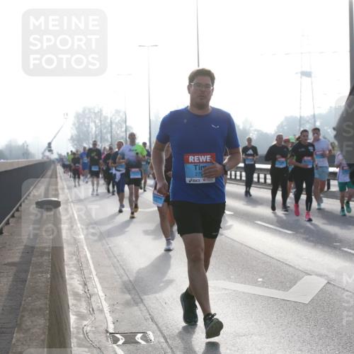 03.10.2026 - Köhlbrandbrückenlauf Jannik Wohlers http://msf.ph/oto/10706679 03.10.2026 09:23:09 Position 3 279 meine-sportfotos.de