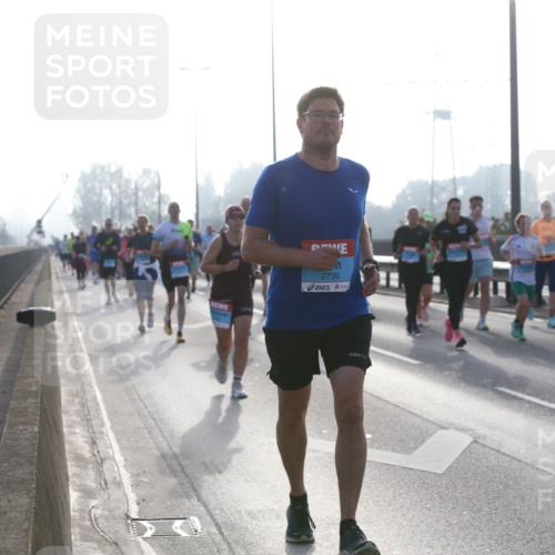 03.10.2026 - Köhlbrandbrückenlauf Jannik Wohlers http://msf.ph/oto/10706685 03.10.2026 09:23:09 Position 3 2790 meine-sportfotos.de