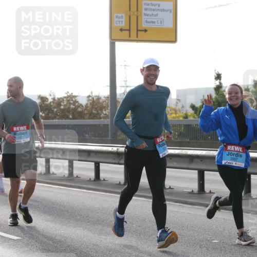 03.10.2026 - Köhlbrandbrückenlauf Jannik Wohlers http://msf.ph/oto/10706732 03.10.2026 09:23:18 Position 3 3447, 3372, 2657 meine-sportfotos.de