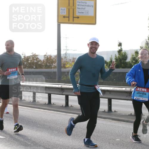 03.10.2026 - Köhlbrandbrückenlauf Jannik Wohlers http://msf.ph/oto/10706735 03.10.2026 09:23:18 Position 3 3447, 3372, 2657 meine-sportfotos.de