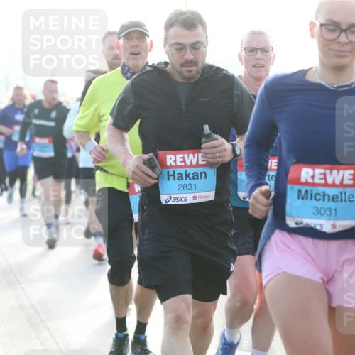 03.10.2026 - Köhlbrandbrückenlauf Jannik Wohlers http://msf.ph/oto/10706816 03.10.2026 09:23:32 Position 3 2831, 3031 meine-sportfotos.de