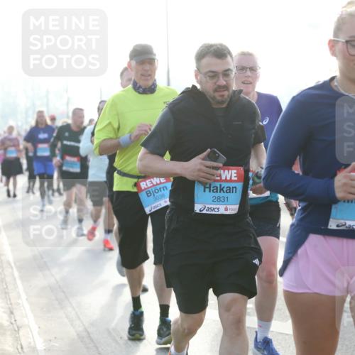 03.10.2026 - Köhlbrandbrückenlauf Jannik Wohlers http://msf.ph/oto/10706818 03.10.2026 09:23:33 Position 3 3038, 2831, 3031, 571 meine-sportfotos.de