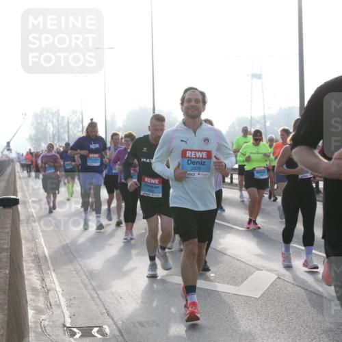 03.10.2026 - Köhlbrandbrückenlauf Jannik Wohlers http://msf.ph/oto/10706832 03.10.2026 09:23:36 Position 3 2876, 3379 meine-sportfotos.de