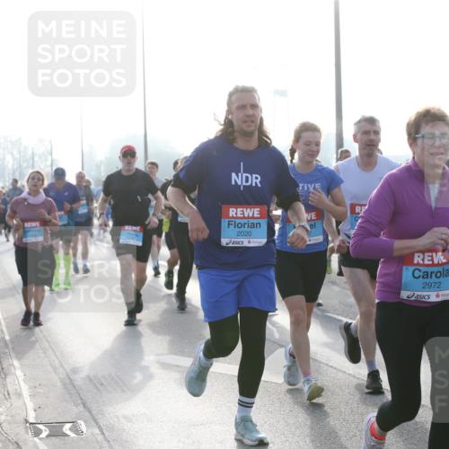 03.10.2026 - Köhlbrandbrückenlauf Jannik Wohlers http://msf.ph/oto/10706878 03.10.2026 09:23:40 Position 3 2020, 2972, 1135 meine-sportfotos.de