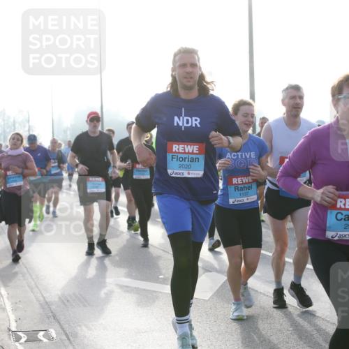 03.10.2026 - Köhlbrandbrückenlauf Jannik Wohlers http://msf.ph/oto/10706882 03.10.2026 09:23:40 Position 3 2020, 1137, 2972, 1135 meine-sportfotos.de