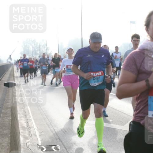 03.10.2026 - Köhlbrandbrückenlauf Jannik Wohlers http://msf.ph/oto/10706914 03.10.2026 09:23:44 Position 3 3431, 2668, 1794 meine-sportfotos.de