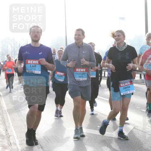 03.10.2026 - Köhlbrandbrückenlauf Jannik Wohlers http://msf.ph/oto/10706971 03.10.2026 09:23:52 Position 3 2778, 3044, 2818, 3112, 2819 meine-sportfotos.de