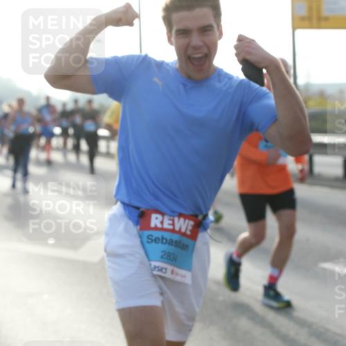 03.10.2026 - Köhlbrandbrückenlauf Jannik Wohlers http://msf.ph/oto/10707045 03.10.2026 09:24:03 Position 3 2834 meine-sportfotos.de