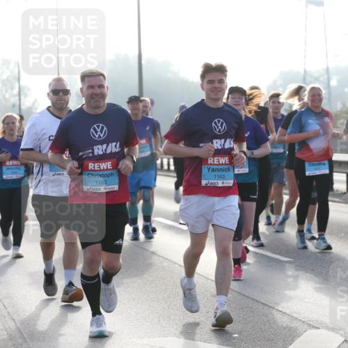 03.10.2026 - Köhlbrandbrückenlauf Jannik Wohlers http://msf.ph/oto/10707068 03.10.2026 09:24:07 Position 3 1162, 1163, 1637 meine-sportfotos.de
