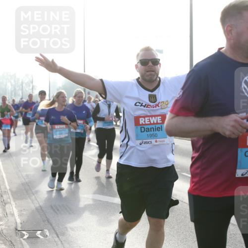 03.10.2026 - Köhlbrandbrückenlauf Jannik Wohlers http://msf.ph/oto/10707083 03.10.2026 09:24:10 Position 3 5, 1950, 1162 meine-sportfotos.de