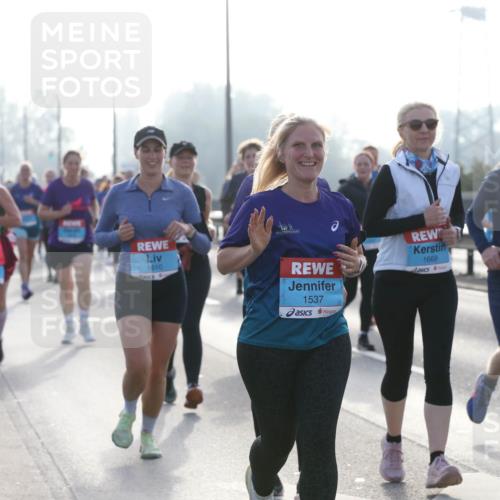 03.10.2026 - Köhlbrandbrückenlauf Jannik Wohlers http://msf.ph/oto/10707090 03.10.2026 09:24:11 Position 3 1610, 1537, 1669, 1668 meine-sportfotos.de