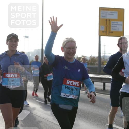 03.10.2026 - Köhlbrandbrückenlauf Jannik Wohlers http://msf.ph/oto/10707104 03.10.2026 09:24:13 Position 3 1610, 1667, 1669 meine-sportfotos.de