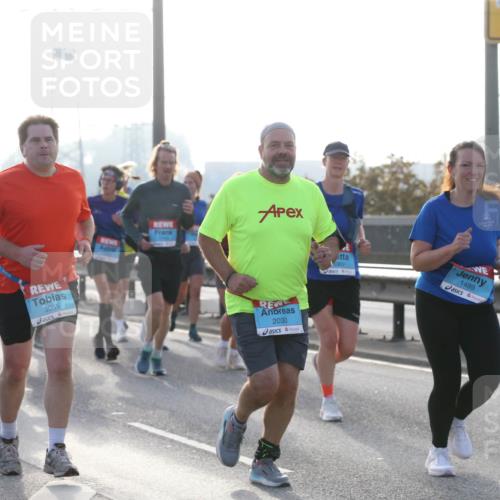 03.10.2026 - Köhlbrandbrückenlauf Jannik Wohlers http://msf.ph/oto/10707146 03.10.2026 09:24:23 Position 3 3055, 2030, 22, 1489 meine-sportfotos.de