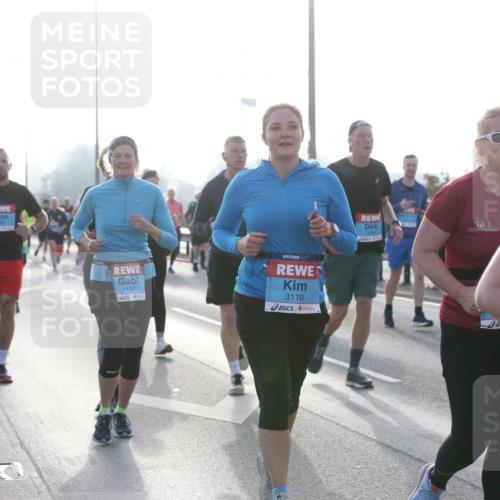 03.10.2026 - Köhlbrandbrückenlauf Jannik Wohlers http://msf.ph/oto/10707172 03.10.2026 09:24:29 Position 3 1107, 3110 meine-sportfotos.de