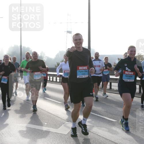 03.10.2026 - Köhlbrandbrückenlauf Jannik Wohlers http://msf.ph/oto/10707238 03.10.2026 09:24:39 Position 3 1642, 1759, 1643, 3021 meine-sportfotos.de