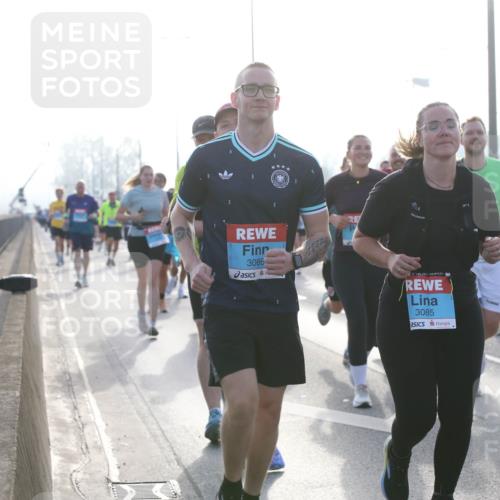 03.10.2026 - Köhlbrandbrückenlauf Jannik Wohlers http://msf.ph/oto/10707262 03.10.2026 09:24:42 Position 3 3086, 3085 meine-sportfotos.de