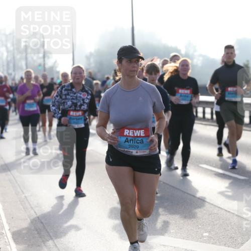 03.10.2026 - Köhlbrandbrückenlauf Jannik Wohlers http://msf.ph/oto/10707346 03.10.2026 09:25:00 Position 3 2929 meine-sportfotos.de
