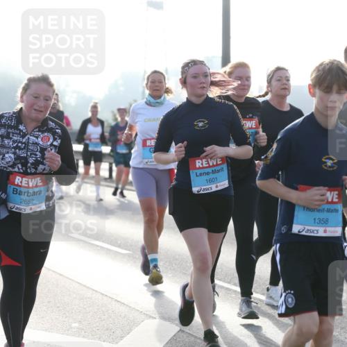 03.10.2026 - Köhlbrandbrückenlauf Jannik Wohlers http://msf.ph/oto/10707353 03.10.2026 09:25:03 Position 3 2652, 1601, 541, 1358 meine-sportfotos.de